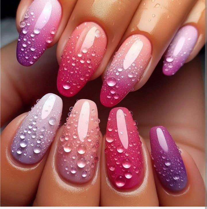 CURRENT AND TRENDY NAIL DESIGNS